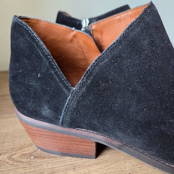 EUC LUCKY BRAND FENLEY GENUINE LEATHER UPPER STACKED HEEL BOOTIES SIZE 8.5 WMNS - Picture 9 of 16